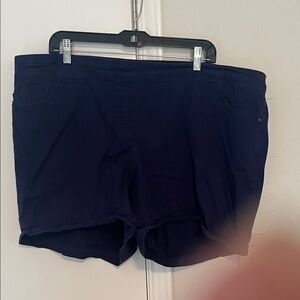 Westbound Woman shorts. Park Avenue Fit. Size 20W. Navy Blue. 5”inseam.